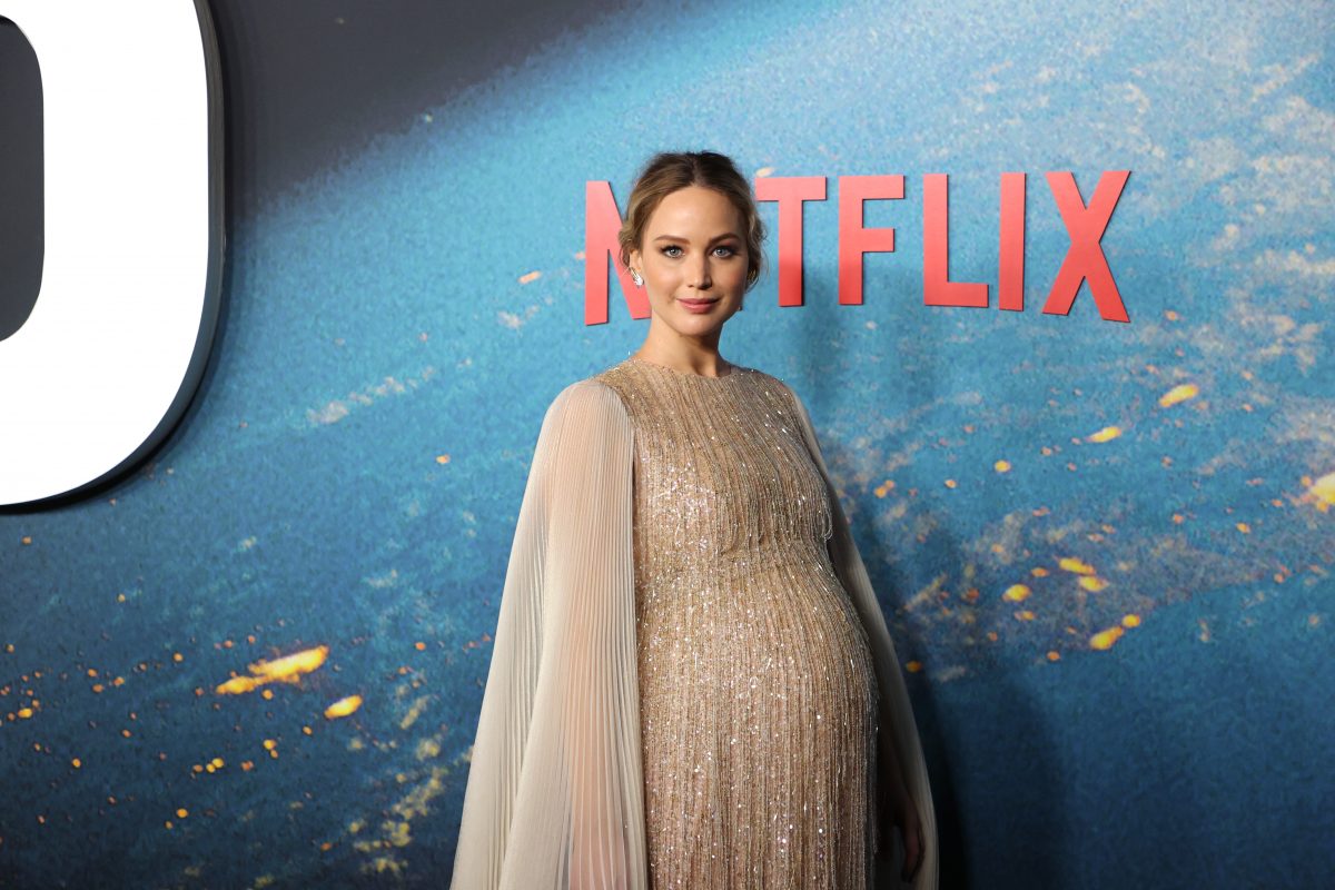 When Is Jennifer Lawrence Due The Actress Shows Off Her Baby Bump At Dont Look Up Premiere