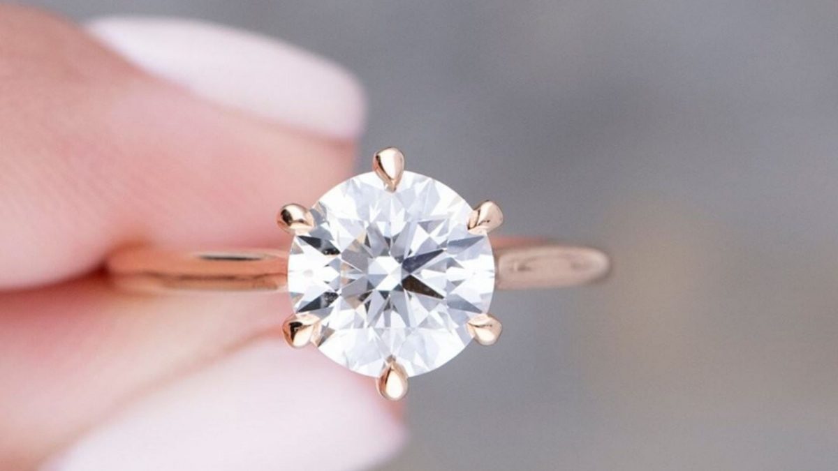 When is the Best Time to Buy Engagement Rings? - Clean Origin Blog