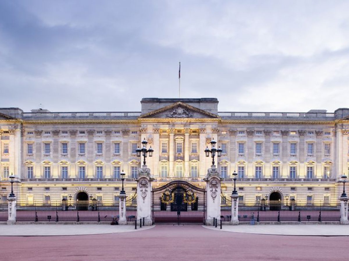 where-does-the-royal-family-live-see-all-the-palaces-and-estates-the