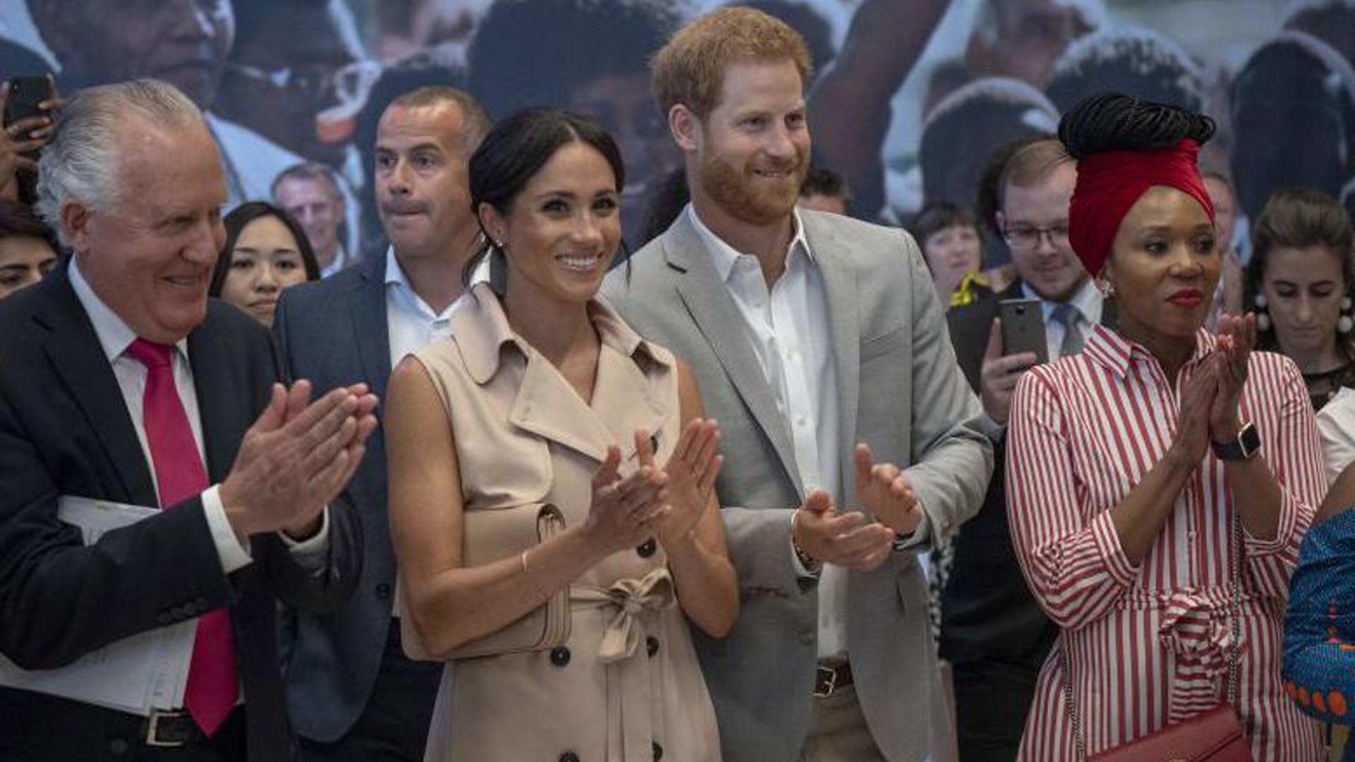 Video Captures Meghan Telling Harry She Has Goosebumps During Mandela ...