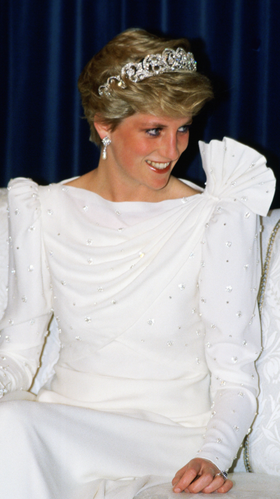 A Dress Worn By Princess Diana In Bahrain Is Being Auctioned Off For A ...