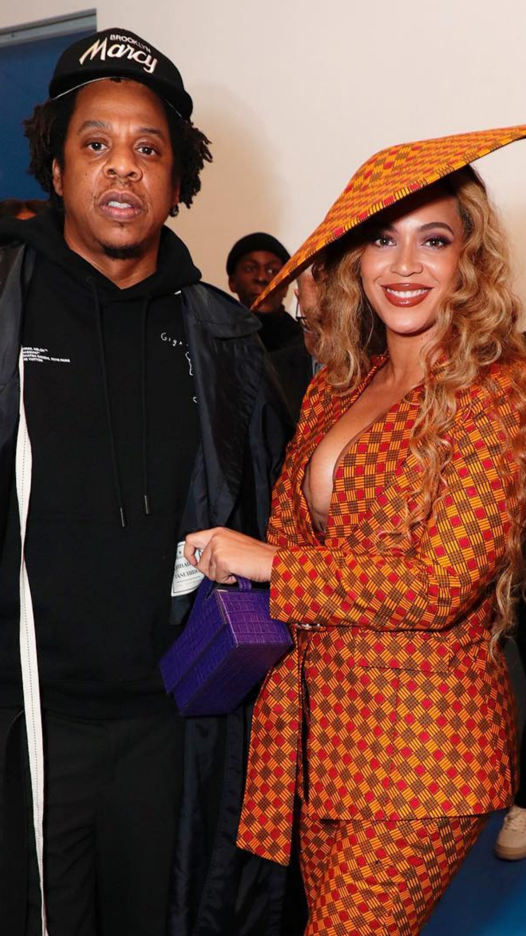 Beyonce's Latest Outfit Is Accessorized With A Bag From This Dubai ...