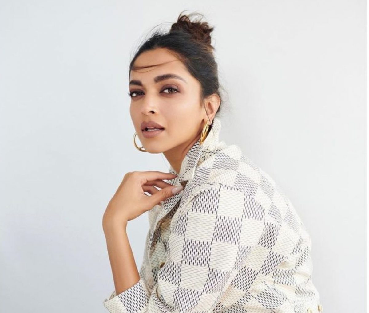 Deepika for new Louis Vuitton ad. She looks so beautiful but