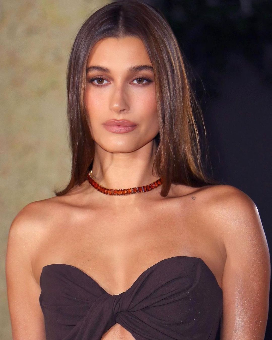 What Is The Espresso Trend? How To Get The Viral Hailey Bieber Look This  Autumn