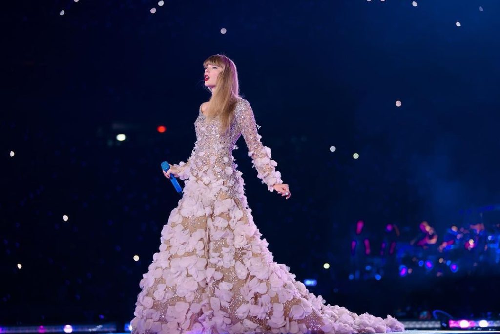 Is Taylor Swift Actually A Billionaire? What We Know About Her Net Worth