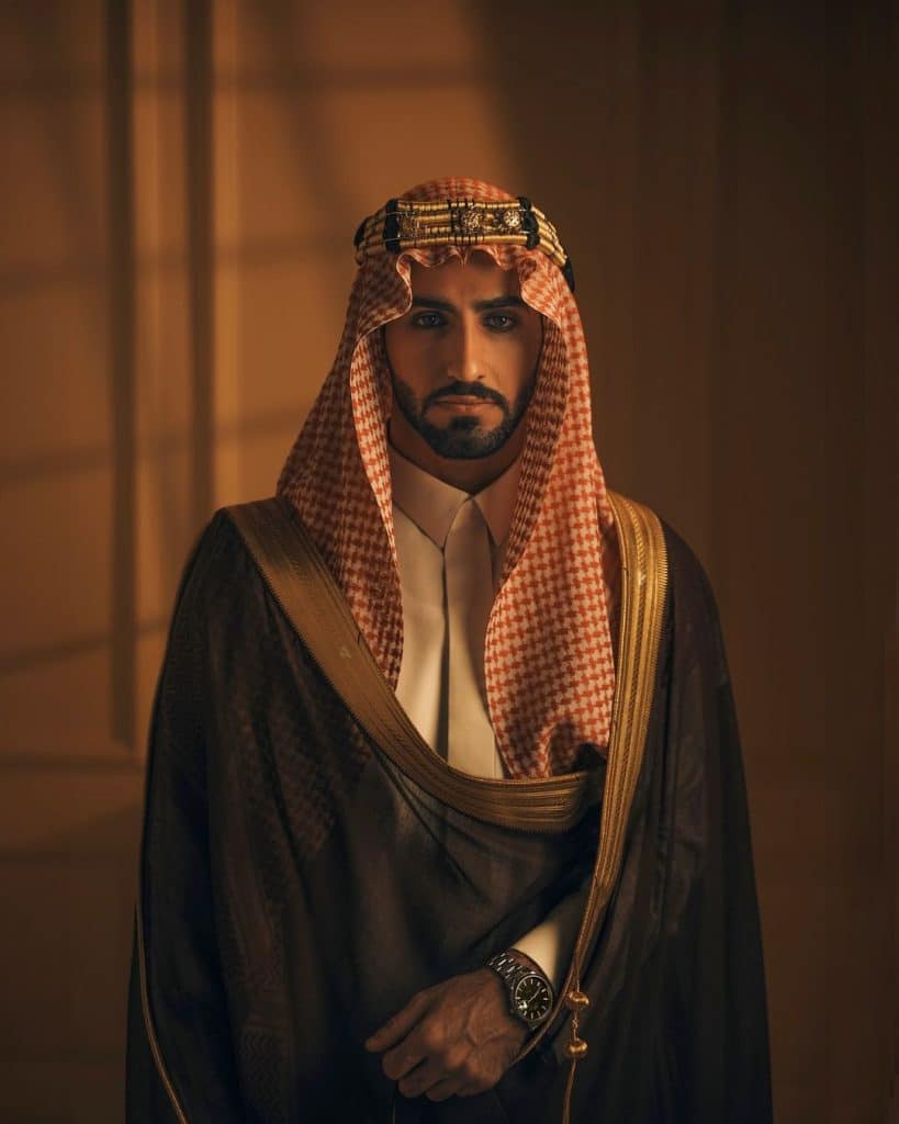 Saudi clothing hi-res stock photography and images - Alamy