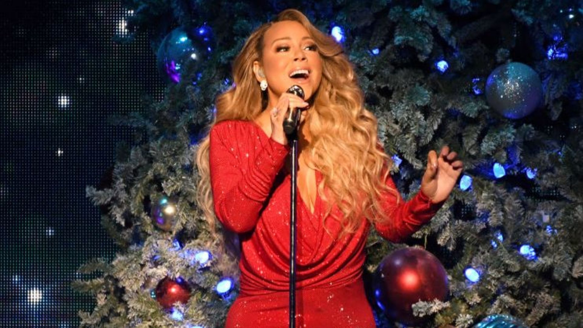 After 25 Years Mariah Careys “all I Want For Christmas Is You” Hits No 1 On The Billboard Hot 100 