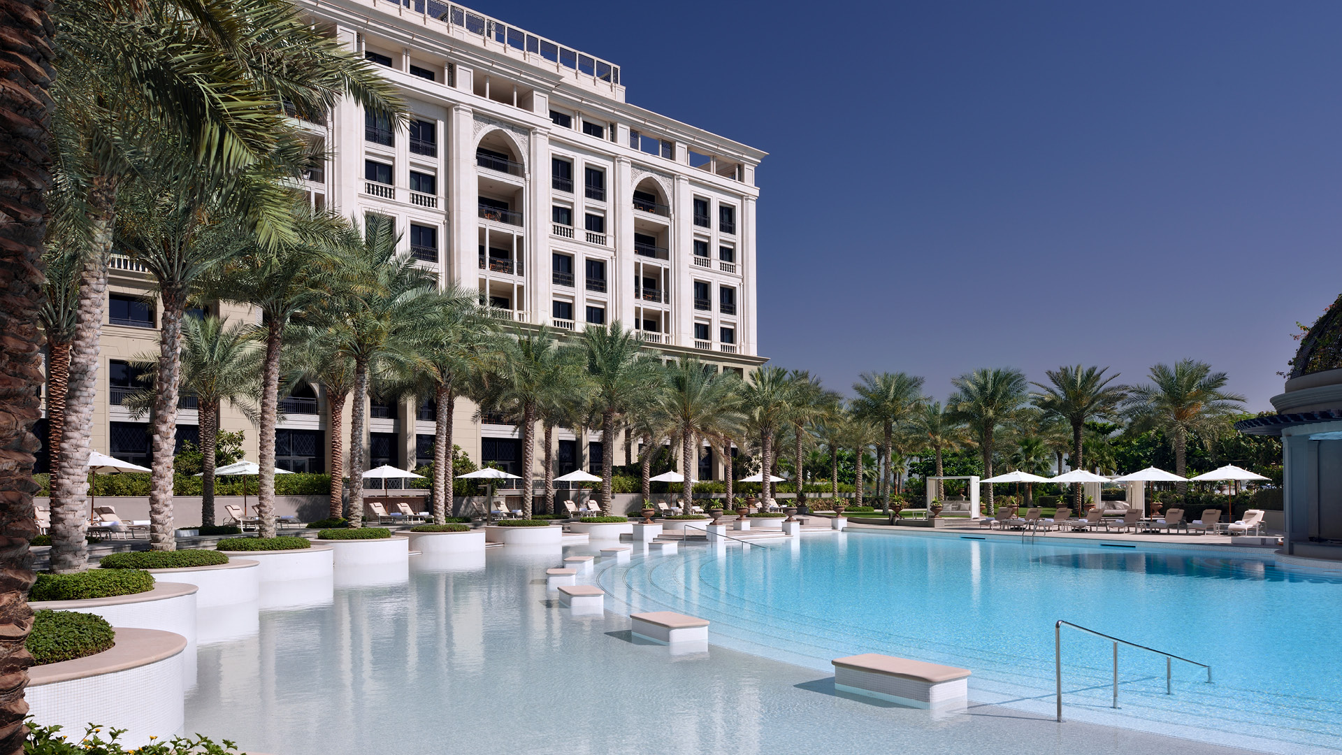 Indulge In The Ultimate Luxe Experience At The Palazzo Versace This ...