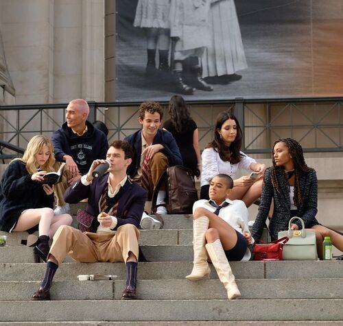 Gossip Girl Reboot Cast Meet The 11 Leading Actors Of The New Series Harper S Bazaar Arabia
