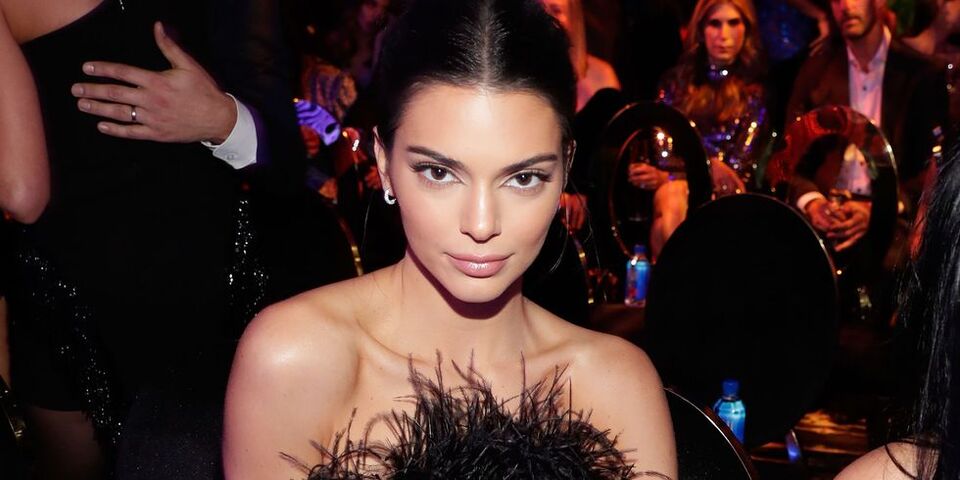 Kendall Jenner S Perfect Holiday Dress Is Surprisingly From Revolve Harper S Bazaar Arabia