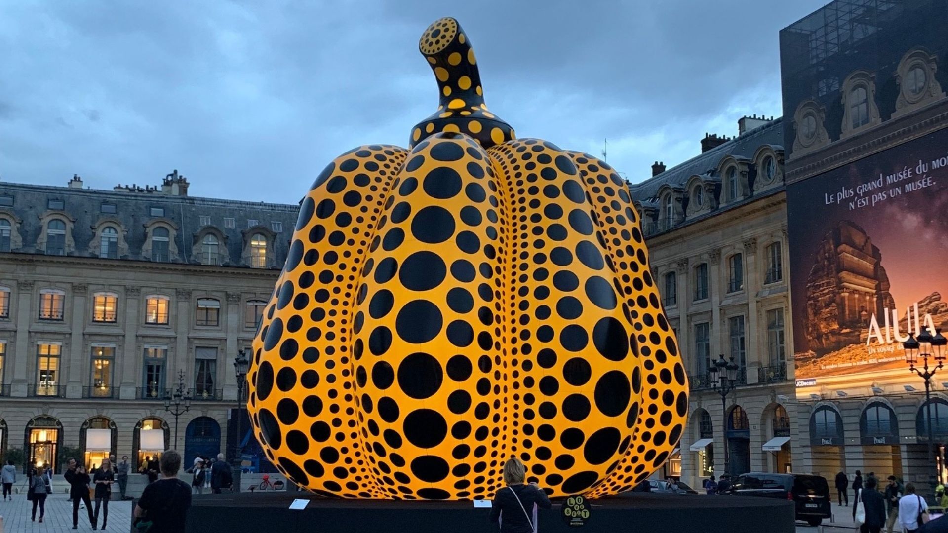 Yayoi Kusama S Gigantic Inflatable Pumpkin Makes A Statement At Paris Place Vendome Harper S Bazaar Art