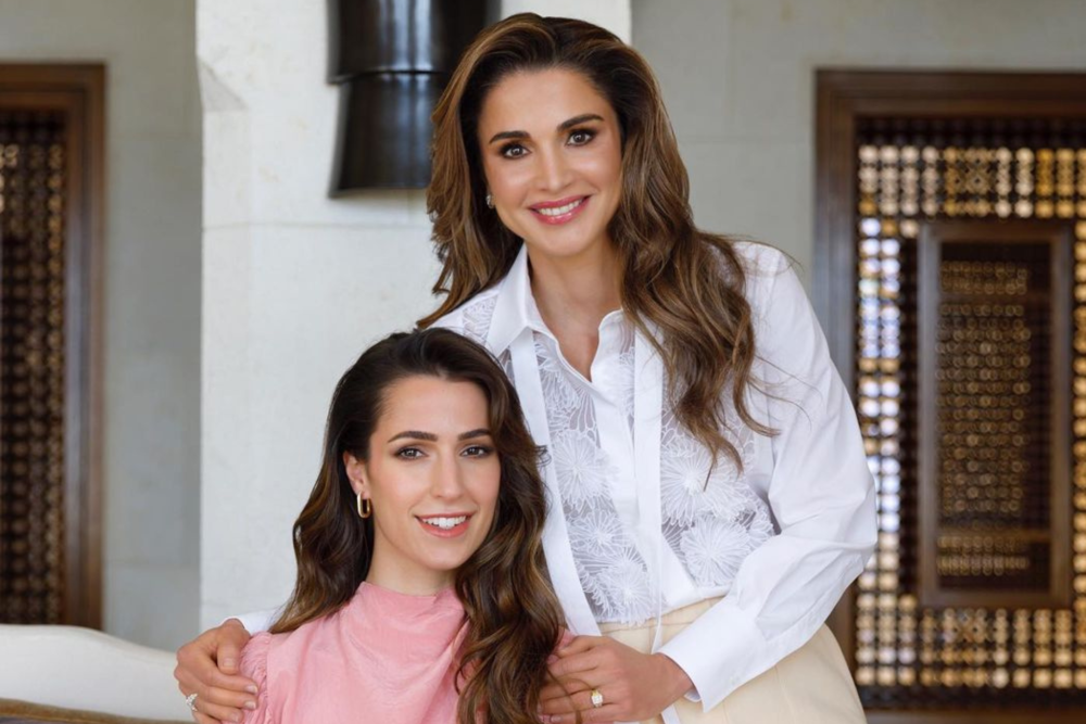 Queen Rania Shares A Moment With Rajwa Al Saif To Commemorate The Soon ...